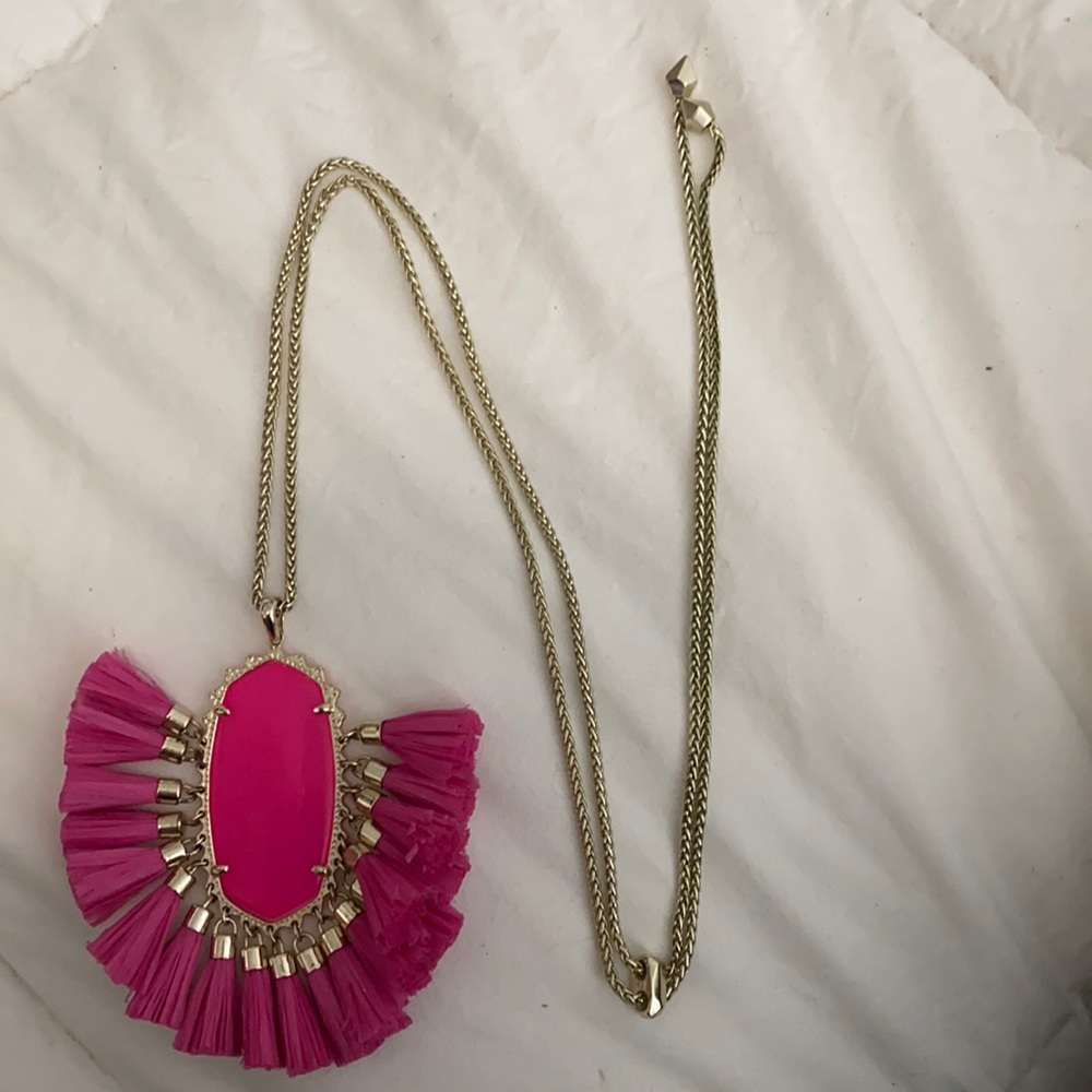 Kendra Scott pink Betsy necklace